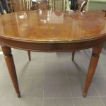 713 2258 DINING TABLE